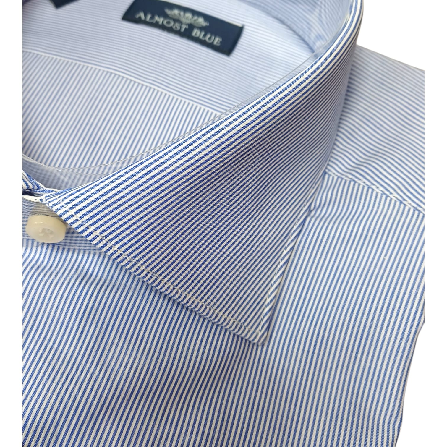 Camicia Almost Blue riga stretta collo francese